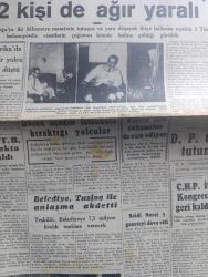 Cumhuriyet Gazetesi - 20 Ocak 1960 - Ankara'da dün bir yolcu uçağı düştü - İskandinav Hava yollarına ait Caravelle uçağı havada Ateş alarak parçalandı - 42 kişiden 40'ı öldü 2 kişi de ağır yaralı fotoğraf - düşen uçağın İstanbul'a bıraktığı yolcular fotoğraf - trakya'da bazı ovalar sular altında kaldı - Demokrat Parti grubu muhalefetin tutumunu görüşecek - Genel Başkanı Atıf Akgüç olan sosyalist partisi faaliyete geçti - gazetecilikle ilgili filmin sansür izni - belediye Tuslog ile anlaşma akdetti - derslerini boykot eden yüksek okul talebeleri - Milli Türk Talebe Birliği sokakta kaldı - Saidi Nursi 3 gazeteyi dava etti -  Rotary Kulübü toplantısı fotoğraf - Atatürk'ün öğretmeni yazan Cahit Tanyol - Türkiye İş Bankası - Roma Olimpiyatları röportajı yapan Arslan Tufan Yazman - Deniz ortasında bir idam yazan Burhan Felek - Marilyn Monroe gribe yakalandı - Öldür Beni filminde Fikret Hakan ve Leyla Sayar fotoğraf -  Fenerbahçe'yi dün Szekelly çalıştırdı fotoğraf - Remondini - Galatasaray