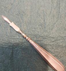 Tıp Aleti, Cerrah Aleti, Osmanlı Dönemi 800 Ayar Gümüş Damgalı Bistürü 11,5 cm. 14 gram.