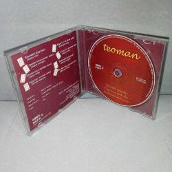 Cd Teoman Remiksler 1 Albümü. Orijinal. Dinlemeyi etkilemeyen çizikler var. Baştan sona dinlendi sorunsuz çalışıyor.