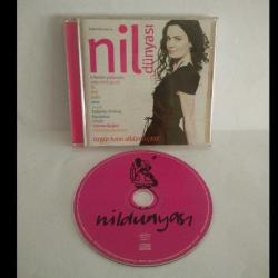 Cd Nil Karaibrahimgil, Nil Dünyası Albümü. Orijinal. Sorunsuz çalışıyor.