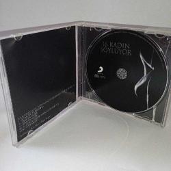 CD 16 kadın söylüyor. Sorunsuz çalışıyor.   Sezen Aksu Jale Sertab Erener Asya Hande Yener Atiye Yonca Lodi Yeşim salkım Aslı Güngör Ziynet Sali Göksel Zeynep Dizdar Nil Karaibrahimgil Gülşen Burcu Güneş Sıla
