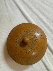 Antika Makedonya yapımı Ahşa el işlemeli ikramlık şekerlik  çapı 16 cm. yüksekliği 8 cm