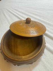 Antika Makedonya yapımı Ahşa el işlemeli ikramlık şekerlik  çapı 16 cm. yüksekliği 8 cm