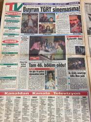 TAN GAZETESİ DOĞUM GÜNÜ HEDİYESİ - 26 EYLÜL 1993 - TAM TAKIM 6 SAYFADIR -Caroline-Chiller-Tansu Çiller-Monaco Prensesi Caroline-Yeşim-Boris Yeltsin-Seyyal Taner-Aslıhan Öncü-Yüksel Akman-Pervin Tekgül-Neslihan Sözer-Ejder Hoca-Halis An-Tuğra Ajans-Orhan Abi-Müjde Ar-Ceylan-Rıdvan Selçuk-Turgut Özal-Mesut Yılmaz-Abdullah Şahin-Prenses Diana-Elmond-Yavuz Karakaş-Yavuz Özkan-Atilla İlhan-Van Damme-Margirin Bilgen-Mehmet Çeliktuğ Caroline, Çiller’e MAC teklif etti-Amele Dolarını, renkli fotokopi ile bastılar-Yeşim, şortunda mahsur kaldı-Boris Yeltsin’in çelik yeleği tam 30 kilo çekiyor-Seyyal, liselilere bile taş çıkartıyor-Aslıhan sırsıklam-Yeltsin, 30 kiloluk yelekle korunuyor-Kadının karakterini yüzünden okuyun-Dikilmiş Rahibe-Evlenmek istiyorum-Pembe Düşler-Buyrun TGRT sinemasına-Tam 46. bölüm oldu-Her gün 16 şarkıcı dinlemekten bıktık-Neye niyet neye kısmet-Özal, Atatürk’e özeniyor-Bağ-Kur’luya Ocak’ta maaş verilemeyecek-İnönü’den aynı nakarat-10 talihliye bedava ehliyet-İki şanslı kü