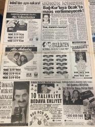 TAN GAZETESİ DOĞUM GÜNÜ HEDİYESİ - 26 EYLÜL 1993 - TAM TAKIM 6 SAYFADIR -Caroline-Chiller-Tansu Çiller-Monaco Prensesi Caroline-Yeşim-Boris Yeltsin-Seyyal Taner-Aslıhan Öncü-Yüksel Akman-Pervin Tekgül-Neslihan Sözer-Ejder Hoca-Halis An-Tuğra Ajans-Orhan Abi-Müjde Ar-Ceylan-Rıdvan Selçuk-Turgut Özal-Mesut Yılmaz-Abdullah Şahin-Prenses Diana-Elmond-Yavuz Karakaş-Yavuz Özkan-Atilla İlhan-Van Damme-Margirin Bilgen-Mehmet Çeliktuğ Caroline, Çiller’e MAC teklif etti-Amele Dolarını, renkli fotokopi ile bastılar-Yeşim, şortunda mahsur kaldı-Boris Yeltsin’in çelik yeleği tam 30 kilo çekiyor-Seyyal, liselilere bile taş çıkartıyor-Aslıhan sırsıklam-Yeltsin, 30 kiloluk yelekle korunuyor-Kadının karakterini yüzünden okuyun-Dikilmiş Rahibe-Evlenmek istiyorum-Pembe Düşler-Buyrun TGRT sinemasına-Tam 46. bölüm oldu-Her gün 16 şarkıcı dinlemekten bıktık-Neye niyet neye kısmet-Özal, Atatürk’e özeniyor-Bağ-Kur’luya Ocak’ta maaş verilemeyecek-İnönü’den aynı nakarat-10 talihliye bedava ehliyet-İki şanslı kü