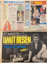 TAN GAZETESİ DOĞUM GÜNÜ HEDİYESİ - 26 KASIM 1985 -SADECE 4 SAYFADIR -Fatoş-Güzel Fatoş-Emel Ateş-Süleyman Ateş-Nuri Aksoy-İnci Bayram-Adnan Bakan Alatasya-Sibel Giray-Manken Sibel-Ayşen Altay-Elizabeth Taylor-Ümit Besen-Hüseyin Emre-Metin Alkanlı-Rüfı Hacetoglu-Saadet Güres-Rafit Hacetoglu-Selda Demir-Esma Yerebakan-Melih-Kaya-Serpil Gürmen-Yaşar Yener-Hamid Tozlu-Ahmet Ayyıldız-Tarhan Yanardağ-Ziya Üzengi 10 kupona ikinci maaş ilk çekilişe 2 gün kaldı-Ölüm doğuran korkunç şüphe-Sosyal içerikli fal dönemi başladı-Nineler bir tehlikeye gidiyor-Bir kazada gözlerini kaybeden Süleyman Ateş karısını aldattığını sanıp elleriyle boğdu-Yer yerinden oynar-Eninde sonunda kraliçe olacağım-Hayal turizmcileri yargılandı-Harikalar ülkesinde-Kocasının kumar borcunu ödemek için pavyona düştü-I-hh deyince pırlantadan oldu-Yeşil Yeşil dedi battaniyeye kazandı-Hırsız yakalayan muhtarı doğduğuna bin pişman ettiler-Heyecanlı oluyor diye hırsızlık yaptılar-Alem yapmak için ev basıp kız kaçırmaya kalktıl