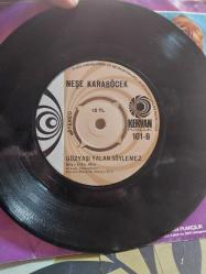 NEŞE KARABÖCEK - DELİ GİBİ SEVDİM 45'lik Orijinâl Dönem Baskı,  Orijinâl Kabında.