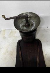 ANTİKA DEKORLUK OSMANLI DÖNEMİ KAHVE KARABİBER  DEĞİRMENİ ÇALIŞIR DURUMDA