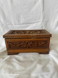 Ahşap Sandık Dekoratif Ahşap Ceviz Oyma Anahtarlı