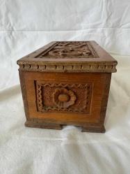 Ahşap Sandık Dekoratif Ahşap Ceviz Oyma Anahtarlı