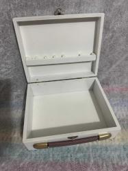 Doğal Ahşap Eğitici İlk Yardım Çantası içi boş araçta veya evde değerlendirilebilecek çanta 25x20 cm