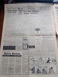 Cumhuriyet Gazetesi - 15 Ekim 1960 - Türk Tarihinin En Büyük Davası Dün 9,30 da Başladı Ve 18'e  Kadar Sürdü - Yassıada Duruşmaları - Adnan Menderes Sendeleyerek Yürüyor  fotoğraf - Köpek davasının iki sanığı Nedim Ökmen ve Celal Bayar mahkeme salonunda konuşurken fotoğraf - Yassıada İntibaları Ne Yaptılar Yazan Cevat Fehmi Başkut - Yassıada İntibaları Nasıldılar Yazan Yaşar Kemal - Celal Bayar'ın Gözlerinde Kin Doluydu - Öğleden Sonra Köpek Davası Başladı Netice Bugüne Kaldı - Yassıada Duruşmasından Fotoğraflar - Soyvetler Birliği Başbakanı Hrutçef Amerika'dan İyi Bir Ruh Haleti İçinde Ayrıldım Dedi - Devlet Tiyatroları Genel Müdürü Cüneyt Gökçer Beraat Etti -  İyi Memur yazan Burhan Felek - Hürriyet Partisinin Tekrar Kurulmasına Müsaade Edilmiyor - Resimli Roman Başkasının Günahı Çizen Yves Sayol - İstanbul Bölge Müdürü S. Selahattin Cihanoğlu 10 Yılın Raporunu Verdi - Fenerbahçe Karşıyaka Maçı - Fenerbahçe Atletizm Takımının Kıymetli Elemanı Günay Tomakan Evlendi - Galatasaray