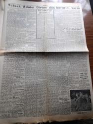 Cumhuriyet Gazetesi - 16 Eylül 1961 - Son dakika Milli Birlik Komitesi 3 idamı tasdik etti - Celal Bayar Refik koraltan Agah Erozan Ahmet Hamdi Sancar İbrahim Kirazoğlu Nusret Kirişçioğlunun cezaları müebbet hapse çevrildi - yüksek Adalet divanı Dün kararını verdi - 15 sanık idama 31'i müebbet hapse 408'i çeşitli hapis cezalarına mahkum oldular - evvelki gece sabaha karşı uykuya dalan Adnan Menderes Dün uyanmadı fotoğraf - yassıada yüksek Adalet divanı huzuruna çıkarılan ilk gruba dahil sanıklardan bir kısmı ve yedikleri cezalar fotoğraf - adliye tarihimizin en büyük para cezası İpar 26 milyon lira ödüyor - Bahadır Dülger ve Emin Kalafat haklarında verilen kararları dinlerken fotoğraf - bir çeviri üstüne yazan Melih Cevdet Anday - bir iğrenç tecavüz karşısında yazan Reşat Ekrem Koçu - Sovyetler çok katlı bir füze denediler - sanık Ethem Menderes sanık Fatin Rüştü Zorlu sanık Hasan Polatkan haklarında istenen cezalar - Beşiktaş İstanbulspor Maçı - Kasımpaşa Karagümrük Maçı