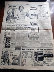 Cumhuriyet Gazetesi - 20 Ekim 1960 - 6 7 Eylül Sanıklarının Duruşması Dün 6 Saat 28  Dakika Devam Etti - Fuat Köprülü Adnan Menderes ve Fahrettin Kerim Gökay dünkü Duruşmada İfade Verirlerken fotoğraf - Sabıkların yakınları Celal Bayar'ın kızı Nilüfer Gürsoy Oktay Engin'in kardeşi Dilek Engin ve Kemal Hadımlı'nın kardeşi Kadir Hadımlı fotoğraf - Yüzbaşı Nazım Dinçer teslim aldığı anayasa projelerini götürürken fotoğraf Yassıada İntibaları Yazan Cevat Fehmi Başkut ve Yaşar Kemal - Celal Bayar'ın Duruşmasına Avukatı İtiraz Etti - Düşüklerin Aileleri Dünkü Duruşmayı Da Göz Yaşları Arasında Takip Ettiler - Ali Ulvi'nin Fırçası İle Fatin Rüştü Zorlu Dünkü Duruşmada - varlık yayınevi faydalı kitaplar - Ürdün Kralı Hüseyin geldi - Yassıada Davası Yazan Baha Arıkan - Yüz Yirmi Bin Koreli Kuzey Kore'ye Gidiyor - unutamayız unutamayız yazan  Burhan Felek - Futbol Federasyonu Toplandı A ve B Milli Takımlar Yeniden Tesbit Edilecek - Arçelik gaz sobası - Kazova Mağazaları - Blendax Crem