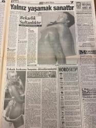 TAN GAZETESİ DOĞUM GÜNÜ HEDİYESİ - 28 NİSAN 1996 - TAM TAKIM 8 SAYFADIR -Şenay Dorsay-Ayşenur Şeyler-Mine Çayıröğlu-Seçil Kılıç-Venüs-Mehmet Duru-Mehmet Nuri Yılmaz-Tansu Çiller-Emin Kul-Bülent Ecevit-Ahmet Olcay-Şahin Polat-Şükrü Kızılot-Ruşen Atik-Güzelimiz Şenay Dorsay-Högh-Van Gobel-Souness-Moshoeu-Sergen-Orhan Yüce-Ertuğrul-Rıdvan Dilmen-Metin Aşık  Gariplerin yüzü güldü-Güzelimizi uğurladık-Alamadığı koçu çaldı-Kesik kolun diyeti 5 milyar-Tiryakiler dikkat! 3 bin dolan kapanana 4 gün kaldı-İyi bayramlar-İşte bayram şekeriniz-Högh Fener’de kalacak-Moshoeu her takıma mavi boncuk dağıtıyor-Karakartallara Ertuğrul morali-Fakir fukarayı sevindirin-Bayramda hayat oh ne rahat-SSK acil servislik-Çiller’den ev savunması-Ecevit’e göre Anayol uyumsuz-Dikkat kalbin tekliyorsa kebap yerine haşlama ye-Yalnız yaşamak sanattır-Bekarlık sultanlıktır-Erkek kokusu başımı döndürmüştü-Acaba ne kadar pişkinsiniz-Öpüşmek bir sanattır-Öpüşme hakkını bilmedikleriniz  Karikatür: Arasıra Bazı Bazı-Çizen: M
