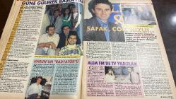 MİLLİYET OSCAR MAGAZİN TV DERGİSİ - SAYI: 80 - 16/22 NİSAN - TV PROGAMLARI - FATİH MÜHÜRDAR - SELİM ÇALDIRAN - ATİLLA ÖZDEMİROĞLU - MELİH KİBAR - AZİZ ÜSTEL - HUYSUZ VİRGİN - FATİH KISAPARMAK - TURHAN TAŞER - MEHMET ERENLER - COŞKUN GÜLA - DEFNE SARISOY - JÜLİDE ATEŞ - RANA ELİK - HALDUN ÖZBERRAK - HALUK AR - MUZAFFER KÜSAR - LEVENT KALECİKLİOĞLU - AGOP BEY - HARUN DOYRANLI - ŞAFAK KARAMAN - NİLÜFER OKTAY - BİR KOLTUKTA İKİ KARPUZ - DENİZ GÖZLÜM GEL - HER DERDE DEVA - KARTAL DİZİSİ - TELE KİMLİK - YAKIN TAKİP - GÜNE GÜLEREK - RADYATÖR - AKŞAM KEYFİ - MÜZİK DERGİSİ - TONY TUMER - SAMUEL BECK - RICHARD HATCH - FRED WILLIAMSON - MARK GREGORY - ROBERT REDFORD - WILL GEER - STEFAN GLERASCH - ALLYN ANN MCLERIE - CÜNEYT ARKIN - FATMA GİRİK - MICHAEL DOUGLAS - ELIZABETH ASHLEY - BEN GAZZARA - JOHN RYANN - SHARON FARELL - ANDREW DUGGAN - BOLOT ŞAMSİYEV - NOURMOUKHAN JANTOURINE - LUCHINO VISCONTI - M.AÇIMSES - M.CEVHER - LEYLA SOMER - TAMER YİĞİT - MERAL ZEREN - DENİZ ERKANAT - BİLAL  - 80 SAYFA
