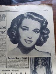 Cumhuriyet Pazar Gazetesi - 30 Ağustos 1953 - kusura bakmayın felsefe yapıyoruz yazan Doğan Nadi - Ali Ulvi renkli karikatür - Abdülhamit devrinde inşası teklif edilen asma köprünün projesi fotoğraf - Asma Köprü Yetmiş Yıldır Düşünülüyor yazan Fuat Duyar - bugün müthiş bir bomba yaratan kobaltta eskiden cin var sanırlardı - haftanın şakaları yazan Burhan Felek - bir İtalyan hikayesi gizli hatıralar Yazan Bruno Cerdonio - Broadway eğlence aleminden yazanlar Fethi Pirinççioğlu ve Peter White - meşhur Yıldız Zsa Zsa Gabor Türkiye'nin hasretiyle yanıyor fotoğraf - Patricia Neal evlendi fotoğraf - dünya güzeli filminde güzellerden hangisi yıldız olarak parlayacak - 1954 dünya güzellik kraliçesi seçilen Fransız güzeli Christian Martel fotoğraf -kadınlar için zararlı ve faydalı sporlar  - Ev Kadın Moda - boş vaktinizi hoş geçirmek için - beyin dalgalarındaki ani fırtınalar nedir neden ileri gelir - tarihten fıkralar - Tac Mahal türbesi ve Şan Cihan'ın hikayesi - televizyon artisti papağanlar