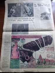 Cumhuriyet Pazar Gazetesi - 30 Ağustos 1953 - kusura bakmayın felsefe yapıyoruz yazan Doğan Nadi - Ali Ulvi renkli karikatür - Abdülhamit devrinde inşası teklif edilen asma köprünün projesi fotoğraf - Asma Köprü Yetmiş Yıldır Düşünülüyor yazan Fuat Duyar - bugün müthiş bir bomba yaratan kobaltta eskiden cin var sanırlardı - haftanın şakaları yazan Burhan Felek - bir İtalyan hikayesi gizli hatıralar Yazan Bruno Cerdonio - Broadway eğlence aleminden yazanlar Fethi Pirinççioğlu ve Peter White - meşhur Yıldız Zsa Zsa Gabor Türkiye'nin hasretiyle yanıyor fotoğraf - Patricia Neal evlendi fotoğraf - dünya güzeli filminde güzellerden hangisi yıldız olarak parlayacak - 1954 dünya güzellik kraliçesi seçilen Fransız güzeli Christian Martel fotoğraf -kadınlar için zararlı ve faydalı sporlar  - Ev Kadın Moda - boş vaktinizi hoş geçirmek için - beyin dalgalarındaki ani fırtınalar nedir neden ileri gelir - tarihten fıkralar - Tac Mahal türbesi ve Şan Cihan'ın hikayesi - televizyon artisti papağanlar