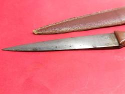 ÇK6----DERİ KINLI ESKİ HANÇER---ZARF AÇACAĞI