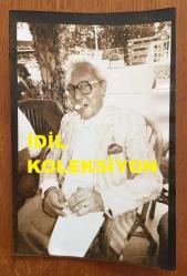 VAKKO'NUN KURUCUSU VİTALİ HAKKO'NUN ORİJİNAL AJANS-BASIN FOTOĞRAFI - 18 x 12 cm EBADINDA - VİTALİ HAKKO, HİLTON OTELİ'NDE GAZETECİLERLE YAPTIĞI SOHBETTE ENFLASYONDAN YAKINDI. VİTALİ HAKKO SONRASINDA PURO İÇERKEN ÇEKİLMİŞ BİR KARE, 22 AĞUSTOS 1984