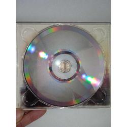 CD Sibel Can Galata albümü. dinlemeyi etkilemeyen çizikler var. Orijinal. Sorunsuz çalışıyor.