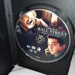 Dvd Borsa para asla uyumaz - wall street money never sleeps. Orijinal. Türkçe dublaj ve altyazı seçenekli. Disk Tertemiz koleksiyonluk