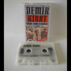 Kaset Demir Kırat, Fahir Atakoğlu. Kartonette yazı var.