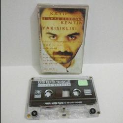 Kaset Yılmaz Erdoğan, Kayıp Kentin Yakışıklısı