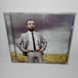 Cd Tarkan, Metamorfoz Albümü. Dinlemeyi etkilemeyen çizikler var. Orijinal. Sorunsuz çalışıyor.