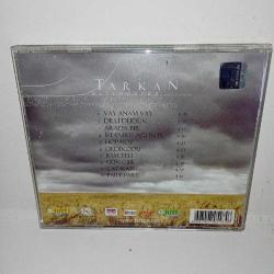 Cd Tarkan, Metamorfoz Albümü. Dinlemeyi etkilemeyen çizikler var. Orijinal. Sorunsuz çalışıyor.