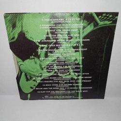 Cd rom blue jean Monsters of Rock vol 2. Black sabbath, meat loaf, heart... Çalışmasına engel olmayan çizikler var. Orijinal. Sorunsuz çalışıyor.