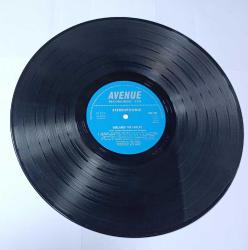 ENGLANDS TOP 12 HITS 33'LÜK LP PLAK 10/9,5 KONDİSYONDA