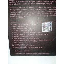 Cd Onno Tunç Şarkıları. Orijinal. Dinlemeyi etkilemeyen çizikler var. Orijinal. Sorunsuz çalışıyor.  Ajda Pekkan arto Tunçboyacıyan Aylin Aslım ceza Emre Altuğ Hüsnü Şenlendirici Levent Yüksel Mor ve ötesi Murat uncuoğlu Nilüfer Nükhet Duru Sertap Erener Sezen Aksu Şebnem ferah Tuluğ Tırpan Zerrin Özer