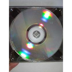 Cd Onno Tunç Şarkıları. Orijinal. Dinlemeyi etkilemeyen çizikler var. Orijinal. Sorunsuz çalışıyor.  Ajda Pekkan arto Tunçboyacıyan Aylin Aslım ceza Emre Altuğ Hüsnü Şenlendirici Levent Yüksel Mor ve ötesi Murat uncuoğlu Nilüfer Nükhet Duru Sertap Erener Sezen Aksu Şebnem ferah Tuluğ Tırpan Zerrin Özer