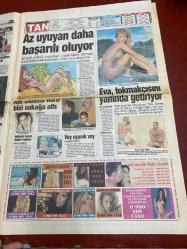 TAN GAZETESİ DOĞUM GÜNÜ HEDİYESİ - 28 HAZİRAN 1996 - TAM TAKIM 12 SAYFADIR -Ali Şen-Ali Aydın-Mehmet Duru-Hasan Dalıcı-Sevda Demirel-Hülya Işıl-İbrahim Tatlıses-Seda Sayan-Hasan Can-Seçil Kılıç-Ahmet Kaya-Gülden Kaya-Halime Sert-Sibel Can-Nükhet Duru-Deniz Ersoy-Mustafa Keser-Mine Koşan-Zeki Türe-Eva Herzigova-Tico Torres-Necdet Evlice-Bülent Ecevit-Şahin Alpay-Ahmet Abi-Narçin Ertüren Çek bir bira Fener olsun-Aşka geldi basıldı-Aman kebap olmayın-Bayrak inmez-Kimi cömert kimi kaypak-İbo Seda’yı lahmacun yapacak-Lorissa bizden biri oldu-Çamur at izi kalsın-Emoş’un adresi değişti-Sarışın’la Esmer büyüleyecek-Yonca’nın Çıtır Kızları-Az uyuyan daha başarılı oluyor-Eva tokmakçısını yanında getiriyor-Meclis’te seçim hazırlığı-Vatandaş bayrağına sahip çıkıyor-Zammın adını koyamadılar-AB sözünü tutmadı-Keyifli seksin 10 altın kuralı-Gözlerini dansçı kızdan ayıramıyordu Makas-Gecenin Terörü-Kanca-Rızkı-Gündoğdu-Saklambaç-Magazin Forever-Piyangola-Jale’den Sevgilerle Dan O’Neill