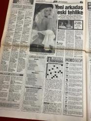 TAN GAZETESİ DOĞUM GÜNÜ HEDİYESİ - 28 HAZİRAN 1996 - TAM TAKIM 12 SAYFADIR -Ali Şen-Ali Aydın-Mehmet Duru-Hasan Dalıcı-Sevda Demirel-Hülya Işıl-İbrahim Tatlıses-Seda Sayan-Hasan Can-Seçil Kılıç-Ahmet Kaya-Gülden Kaya-Halime Sert-Sibel Can-Nükhet Duru-Deniz Ersoy-Mustafa Keser-Mine Koşan-Zeki Türe-Eva Herzigova-Tico Torres-Necdet Evlice-Bülent Ecevit-Şahin Alpay-Ahmet Abi-Narçin Ertüren Çek bir bira Fener olsun-Aşka geldi basıldı-Aman kebap olmayın-Bayrak inmez-Kimi cömert kimi kaypak-İbo Seda’yı lahmacun yapacak-Lorissa bizden biri oldu-Çamur at izi kalsın-Emoş’un adresi değişti-Sarışın’la Esmer büyüleyecek-Yonca’nın Çıtır Kızları-Az uyuyan daha başarılı oluyor-Eva tokmakçısını yanında getiriyor-Meclis’te seçim hazırlığı-Vatandaş bayrağına sahip çıkıyor-Zammın adını koyamadılar-AB sözünü tutmadı-Keyifli seksin 10 altın kuralı-Gözlerini dansçı kızdan ayıramıyordu Makas-Gecenin Terörü-Kanca-Rızkı-Gündoğdu-Saklambaç-Magazin Forever-Piyangola-Jale’den Sevgilerle Dan O’Neill