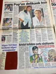 TAN GAZETESİ DOĞUM GÜNÜ HEDİYESİ - 31 TEMMUZ 1996 - TAM TAKIM 12 SAYFADIR -Bayram Hoca-MetİN-Arzu-Naim Süleymanoğlu-Sakıp Sabancı-Sibel Gökçe-Sevda Demirel-Tanju Çolak-Anıl Çolak-Kemal Özkan-Zeki Alasya-İbrahim Tatlıses-Ebru Gündeş-Kerem Alışık-Deniz Zümre-Yakup Gür-Arzu Aydın-Bilge Egemen-Derya-Hülya Avşar-Perihan Aksoy-Perihan Akbaş-Gülşen-Yonca Evcimik-Bahar Hastürk-Ahmet Olcay-Osman Nacişin-Mahmut İldiz-Alattin Kaba-Mehdi Turun Bayram üflerken basıldı-Devletin eli cebimizde-Damat olacaktı şimdi gelin oluyor-Naim’e Sabancı kıyağı-Tanju küçüğü kestirdi-İbo’nun keyfi yerine geldi-Aşk bacayı sardı-Ne iş olsa yaparım abi-Bomba gibi dedikodular-Hayat kadınları feryat ediyor-Kürklü Melek-Pop’un delikanlı kızı-Kristal kafatası şarkı söylüyordu-Dönerler armut gibi toplandı-Dikkat sakın ormanda sevişmeye kalkmayın-Ha babam şişiyoruz-Susuz mahalle satışa çıkarıldı-Enflasyon yüzde 120’ye koşuyor Sen neymişsin be Hoca-Milyarder Hoca-Müşterisi ihbar etti-Avrupa’ya açıldı-Dert edilmeyener-NaimSA