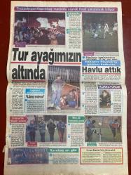 TAN GAZETESİ DOĞUM GÜNÜ HEDİYESİ - 11 ARALIK 1991 - 4 SAYFADIR -Süleyman Demirel-Tamer Ertaş-Ülger Üngörmez-Sevilen bir kişiydi-Semiha’nın dramı-Nizami Enes-Kemalettin Şen-Muhtar Abdullah-Ünlü müteahhit eroin patronu çıktı-Kuyumcu gibi hırsız-Yılbaşında muhteşem kısmet-Baba Telli Baba gibi-Acil servisler doldu-Tur ayağımızın altında-Urbain Johansen-G.Saray’ı seviyoruz-Karakas arı gibi-Mine Ali konusunda uyarıldı-Ali mutlaka oynamalı-Yusuf sorun oldu-Hayatta her şey olabilir-Yeni yıla 2 milyonluk ayakkabı 750 binlik mumla giriyoruz-Bu da Isparta’lı yılbaşı-Projenizi getirecek kredinizi alacaksınız-Fabrikalar kent dışına çıkıyor-Kayserili motor ustasının buluşu-Otoyol müteahhidi 2 trilyon alacak-Basımıza çorap örüyorlar-Miras uğruna-Tazminat engeli-Elini sallasan aday-Hangişi daha önemli-Ustura Kemal-Dilek Ülker-Madüle Sevil-Hülya Avşar-Hülya Avşar’ın hayranları-Küçük Asyalı’nın hüneri-Kurskolik Aysim-Balkonları çöküyor-Bacak güzeli bacaklarını sigorta ettirdi