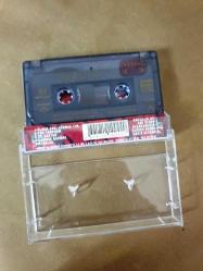 AYLİN LİVANELİ SÖYLÜYOR - KASET*