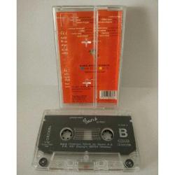 Kaset yüreğimdeki Barış Manço şarkıları   1. Güle güle oglum - Ali Kırca    2. Aynali Kemer - Ayna    3. Rüya - Cahit Berkay    4. Yine Yol Göründü Gurbete - Haluk Levent    5. Söyle Zalim Sultan - Hülya Avsar    6. Dönence - Kenan Dogulu    7. Gibi gibi - Kurtalan Ekspres    8. Ben bilirim - Mahsun Kirmizgül    9. Can bedenden cikmayinca - Muazzez Ersoy    10. Gülpembe - Nilüfer    11. Daglar daglar - Sertab Erener    12. Sakiz Hanim Ve Mahur Bey - Sezen Aksu    13. Anliyorsun degil mi? - Teoman    14. Kol dügmeleri - Yavuz Bingöl    15. Unutamadim - Zerrin Özer