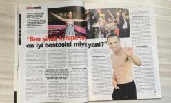 HAFTALIK HABER DERGİSİ – SAYI: 07 – 25–31 MART 2007 – 96 SAYFA – SOSYETEYİ TEDİRGİN EDEN PORNO SİTE SKANDALI: HATUN.COM REZALETİ – AYŞE ARMAN’DAN BALERİN ANNENİN ÖYKÜSÜ – BEŞİKTAŞ’IN “ABİ”Sİ SİNAN ENGİN’İN YAŞAM PORTRESİ – BASINDA İLK KEZ: EROİNLE YAKALANAN ALMAN KIZIN TÜRKİYE’DEKİ HAPİS GÜNLERİ VE KİTABI – SERDAR ERENER’DEN SERTAB ERENER’E MEKTUP – GECEYARISI EKSPRESİ YİNE KALKIYOR – ORGENERAL TUNCER KILINÇ’TAN SERT ÇIKIŞLAR – MÜSLÜMAN JEAN D’ARC DOSYASI – BAYMAK’IN GENÇ PATRONU MURAT AKDOĞAN – İSTANBUL DEFTERDARI KADİR BOY’LA AÇIK SÖYLEŞİ – YERLİ ELVIS EROL BÜYÜKBURÇ’TAN ANILAR – SÜHA DERBENT İLE “İÇGÜDÜ” FİLMİ – KANSERİ FİGÜRAN EDEN YÖNETMEN ÖMER KAVUR – BEYHAN MURPHY & PETER MURPHY’NİN YAŞAM ÖYKÜSÜ – VEDAT ÖZDEMİROĞLU’NDAN MİZAHLI YORUMLAR – HALİL BEZMEN’İN DÖNÜŞÜ VE BERAAT SÜRECİ – ALİ BEKTAN’DAN “TÜRKLER VE UZAYLI ATALARI” DOSYASI – CENGİZ ÖZDEMİR’LE MİNİATÜRK VE KÜLTÜR SAVAŞI – “ESTAĞFURULLAH YOKUŞU” DİZİSİNİN YÜKSELEN YILDIZI ERDOĞAN – ARDA USKAN’DAN KLÜP 12 DOSYASI – METİN UC