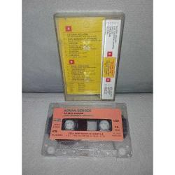 Kaset Adnan Şenses İlk Defa Ağladım, çok üzgünsün arkadaş Albümü. Orijinal 1991 Uzelli 1260 dönem Kağıt Baskı. Koleksiyonluk