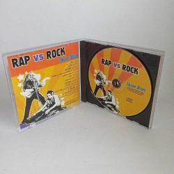 Cd Blue jean Rap Vs Rock albümü. Orijinal. Sorunsuz çalışıyor.   Ceza, ayben, derin darbe, emre feat, Cem Köksal, Taylan Ayık, in spite...