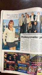 HÜRRİYET TELESKOP TV PROGAM FİLM VE UYDU DERGİSİ - 26 NİSAN / 2 MAYIS 1997 - MÜKREMİN ABİ – YONCA EVCİMİK – KADRİYE EVCİMİK – MİNE EVCİMİK – MUSTAFA YOLAŞAN – İDİL ÇELİKER – SADİ TEKSOY – GÜLBEN ERGEN – LEVENT ALTINAY – ÖZLEM SAVAŞ – YAŞAR ALPTEKİN – YUSUF SEZGİN – NESLİHAN AKAN – FUNDA GÜRDAĞ – SUNA DİZDAR – GÜNER RANA – FİLİZ AKIN – EDİZ HUN – TARIK AKAN – KARIN WELL – CÜNEYT ARKIN – CANAN PERVER – MELTEM CUMBUL – AYHAN IŞIK – SEMRA SAR- BİR DEMET TİYATRO’DA MÜKREMİN’İN TEPKİSİ – YAŞLANMAYAN AİLE – MUSTAFA YOLAŞAN’IN CANLI YAYIN GAFI – EUROSPORT-SENKRON İŞBİRLİĞİ – İDİL ÇELİKER’İN DİZİ TEKLİFİ – PROFESYONELLER DİZİSİ – TÜRKİYE-BELÇİKA MAÇI – TERMAL UYDU SETİ – KARA MURAT DEVLER SAVAŞIYOR – MELTEM CUMBUL SHOW- MÜKREMİN’İN TEPKİSİ HİKAYESİ YAZAN: SELİM AKÇİN - YAŞLANMAYAN AİLE HİKAYESİ YAZAN: PERİHAN KORKMAZ- CÜNEYT ARKIN – PERİHAN SAVAŞ – BERHAN ŞİMŞEK – TUĞRUL METEER – GÜLŞEN BUBİKOĞLU – HALİT REFİĞ – RUTGER HAUER – LINDEN ASHBY – FİLİZ AKIN – EDİZ HUN – TARIK AKAN – KARIN - 30 SAYFA