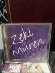 Zeki Müren eskimeyen dost