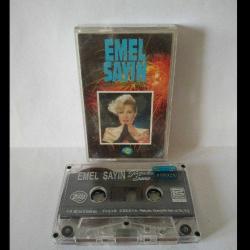 Kaset Emel Sayın Gücendim Sana albümü. Orijinal