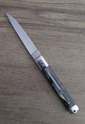Heng Rui Knife Factory, Klipsli Katlanır Manuel Cep Çakı/Bıçak. Kişisel Cep ve Doğada (Outdoor Kamping) Kullanıma Uygundur. Sedef Kaplamalı, Paslanmaz Çelik. Yüksek Sınıf İşçilik ve Sağlamlık İle Mükemmel Durumdadır. Dikkat!! Çok Keskindir. 1990'lar. (Kapalı Hali:10.3 cm/Açık Hali:19 cm)
