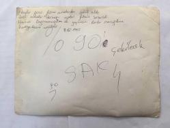 YEŞİLÇAM'IN ÜNLÜ YAPIMCISI BERKER İNANOĞLU'NUN ORİJİNAL BÜYÜK BOY FOTOĞRAFI - 24 x 18 cm EBADINDA - BERKER İNANOĞLU, ''ANNELER GÜNÜ (1973)'' FİLMİ İÇİN ŞİŞLİ ANNELER DERNEĞİ ÜYELERİNDEN ÖDÜL ALIRKEN SENARİST HAMDİ DEĞİRMENCİOĞLU, ÖNDER SOMER, AYTAÇ ARMAN ve ÖMER DÖNMEZ (ÖMERCİK) İLE AYNI KAREDE, 8 ARALIK 1973