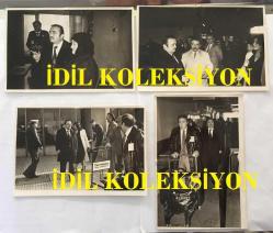 YEŞİLÇAM'IN ÜNLÜ YAPIMCISI BERKER İNANOĞLU'NUN ORİJİNAL 4'LÜ FOTOĞRAF SETİ - 18 x 12 cm EBADINDA - BERKER İNANOĞLU ''YURDA DÖN'' ÇAĞRISINA SON GÜN UYARAK TÜRKİYE'YE DÖNDÜĞÜNDE KENDİSİNİ HAVA LİMANINDA TÜRKER İNANOĞLU ve ANNESİ KARŞILADI, 18 MART 1981 - BERKER İNANOĞLU İNGİLTERE'DEN YURDA DÖNÜP TESLİM OLURKEN ÇEKİLMİŞ 4 FARKLI KARE... ÖZEL ARŞİV