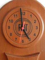 TOFAŞ FİAT BASKILI AHŞAP DUVAR SAATİ, NADİR BULUNTU.